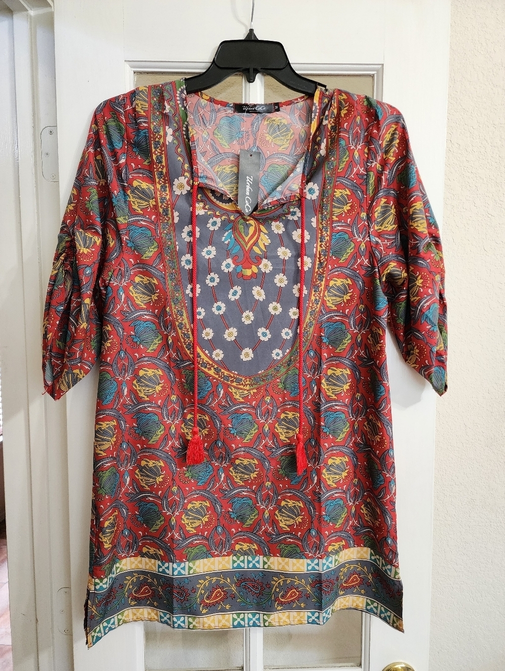 NWT Urban CoCo Boho Tassel Tunic Dress Cover Up Red Floral 3/4 Sleeve